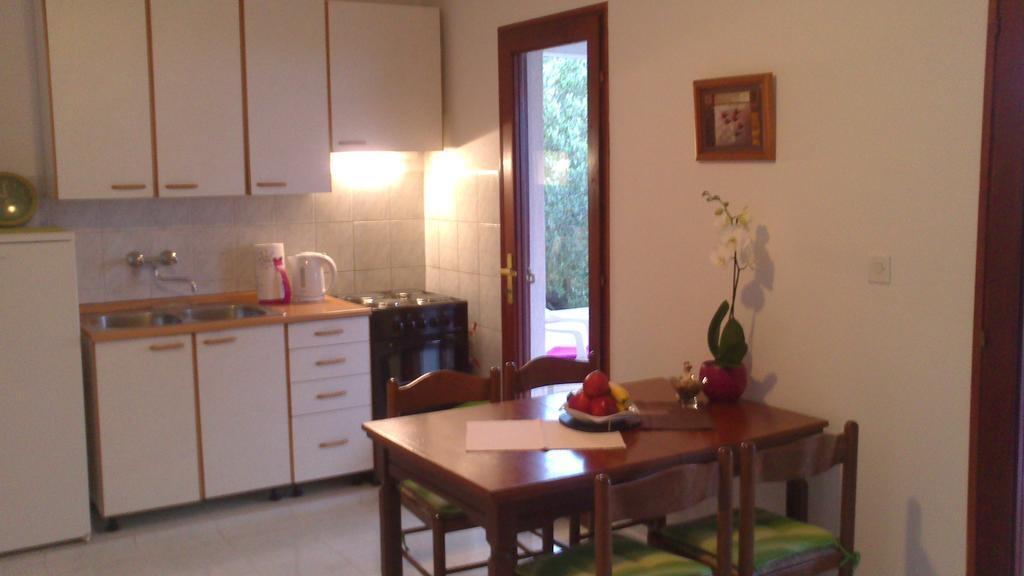 Holiday Home Oliveta Brela Cameră foto